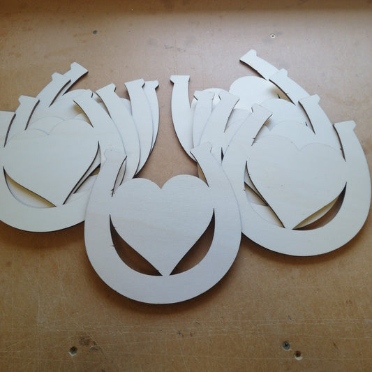 20cm horse shoe heart 4mm plywood